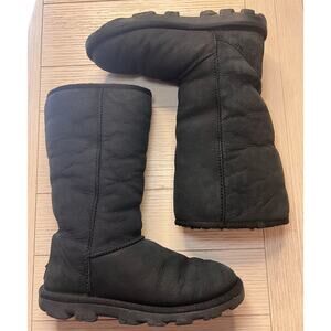 UGG classic tall black sheepskin boots. Ladies‎ size 7